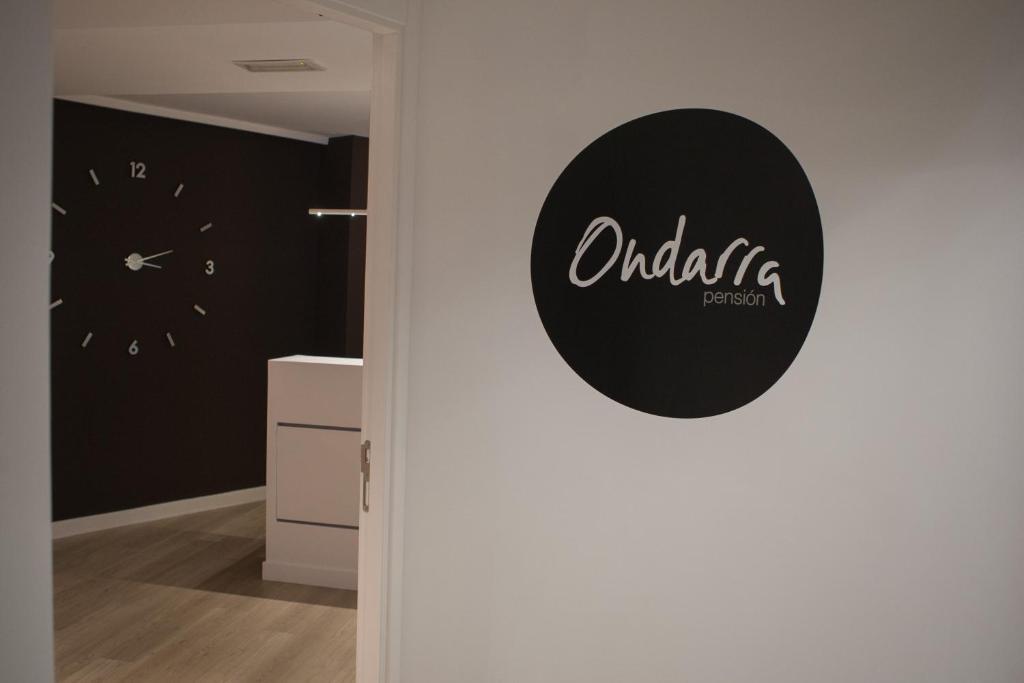 Pension Ondarra Autocheck-In Сан-Себастьян Экстерьер фото